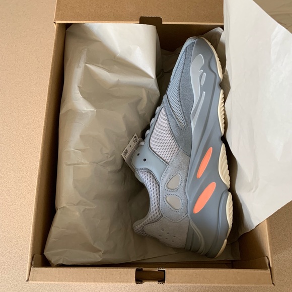 Yeezy 700 intertia 10.5 main image 7